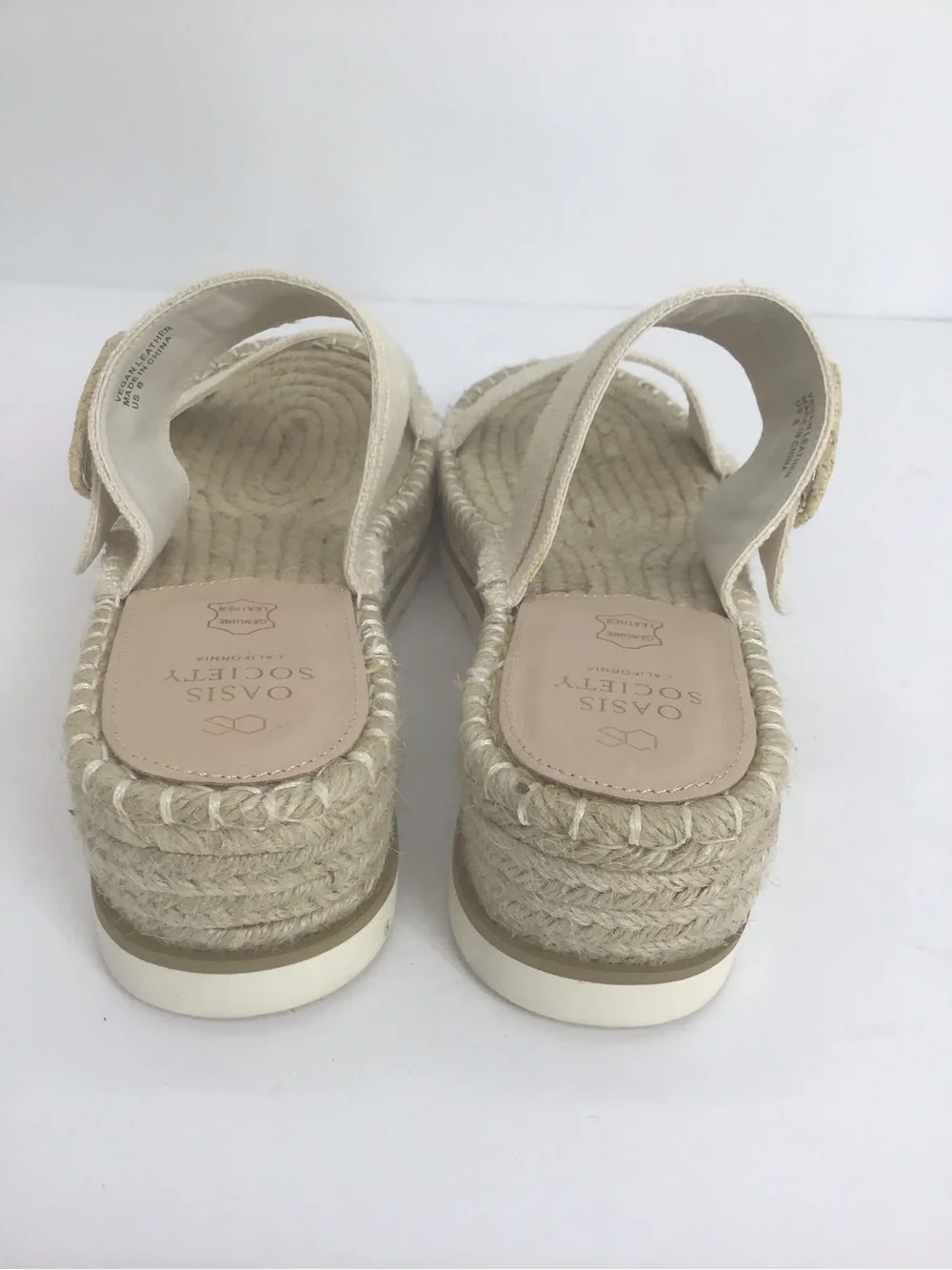 Oasis Society NWOT The Reese  Plarform Buckle Wedge Sandal Raffia Resort Size 8